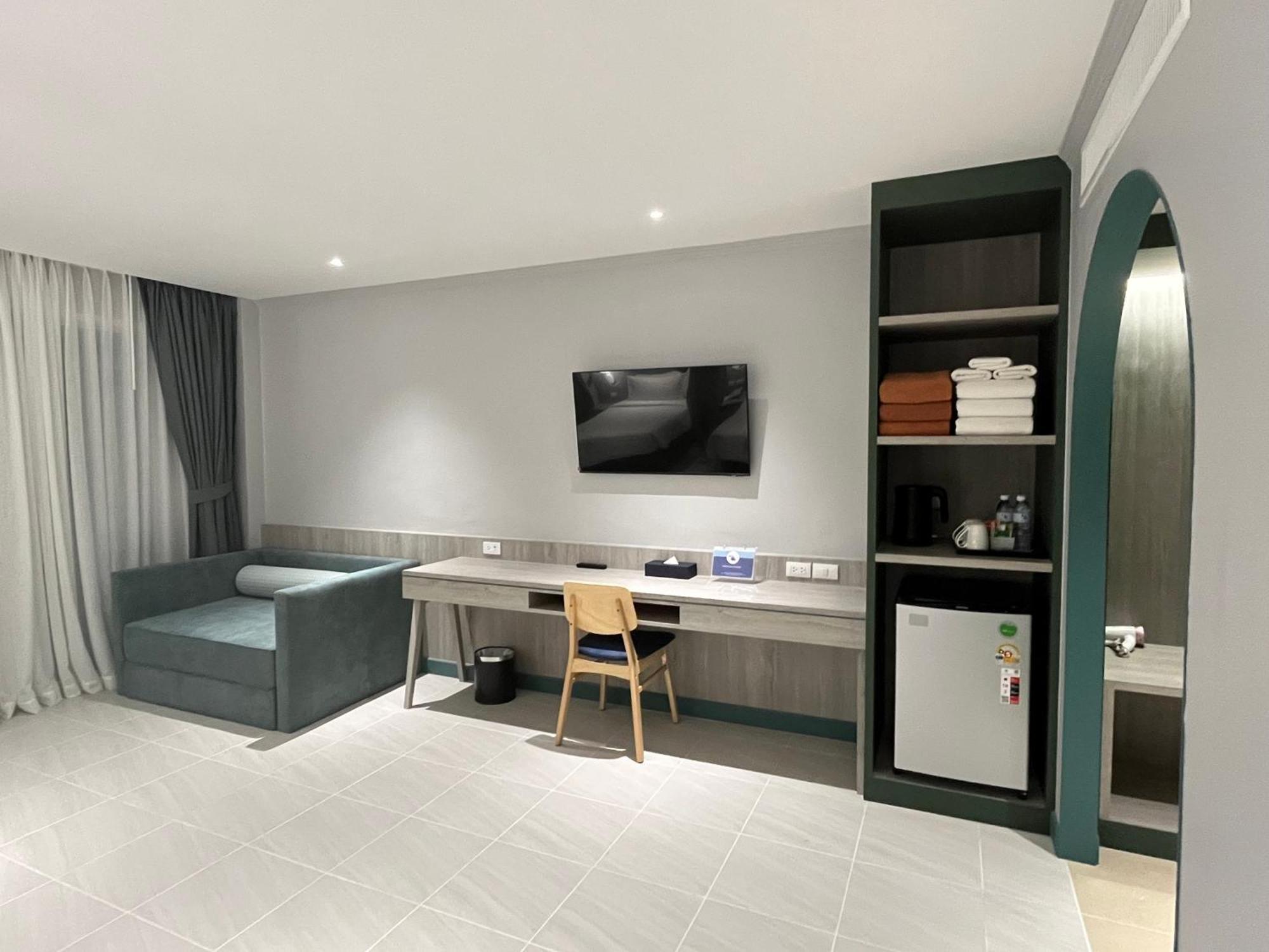 Phuket Island View - Sha Extra Plus 4* Karon