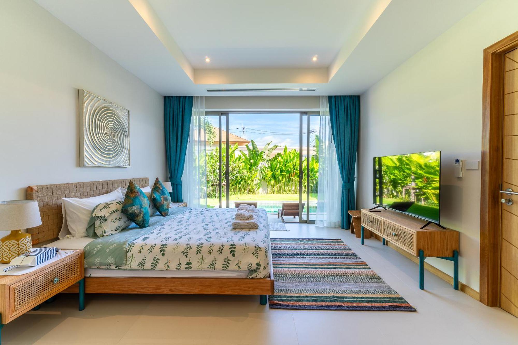 Villa Casa Azure 8 - Brand New With Private Pool And Gym With 24-7 Security - Just 15 Min To Bangtao & Boat Avenue *
