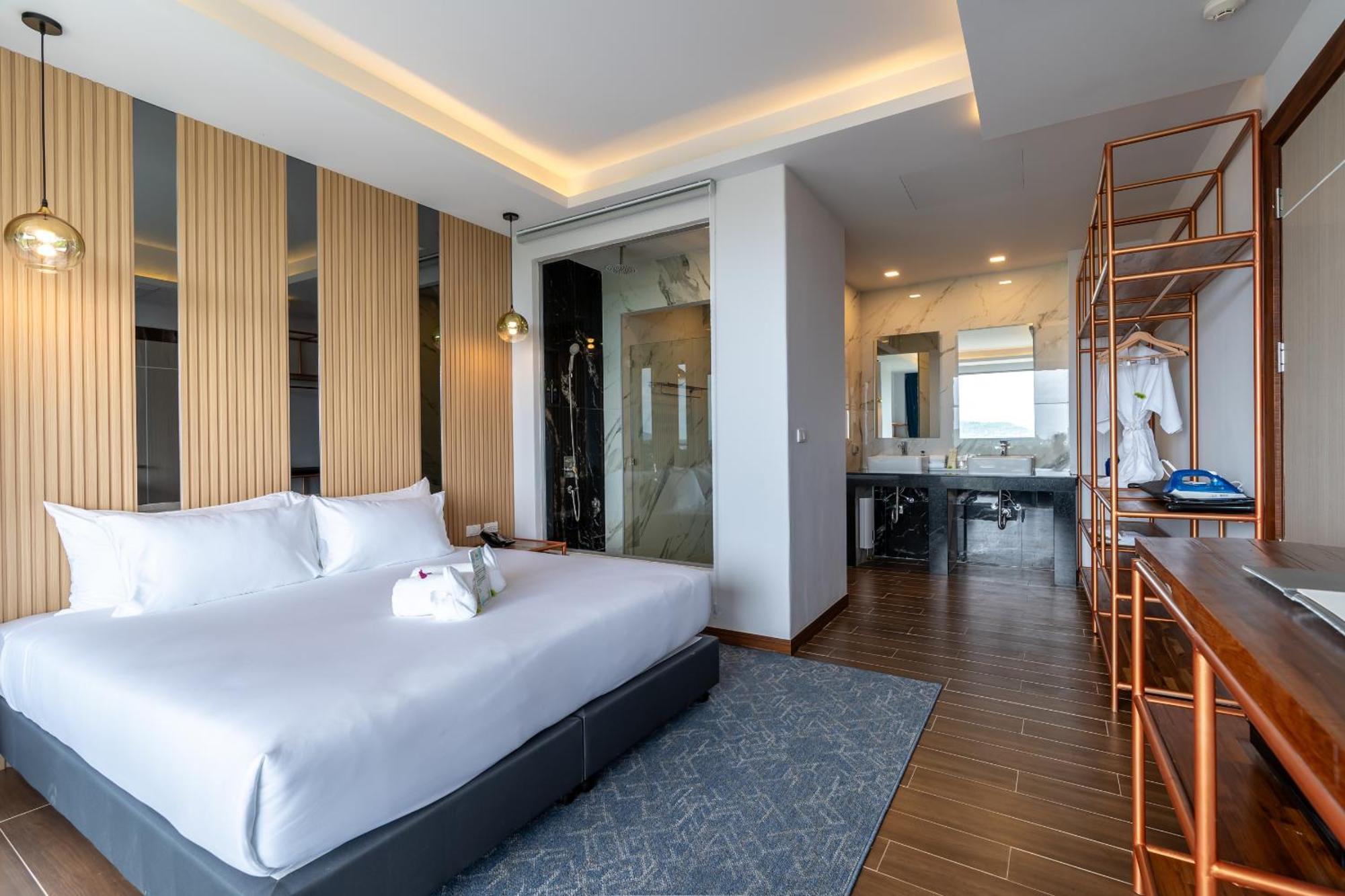 The Blue Mavi Hotel Chalong