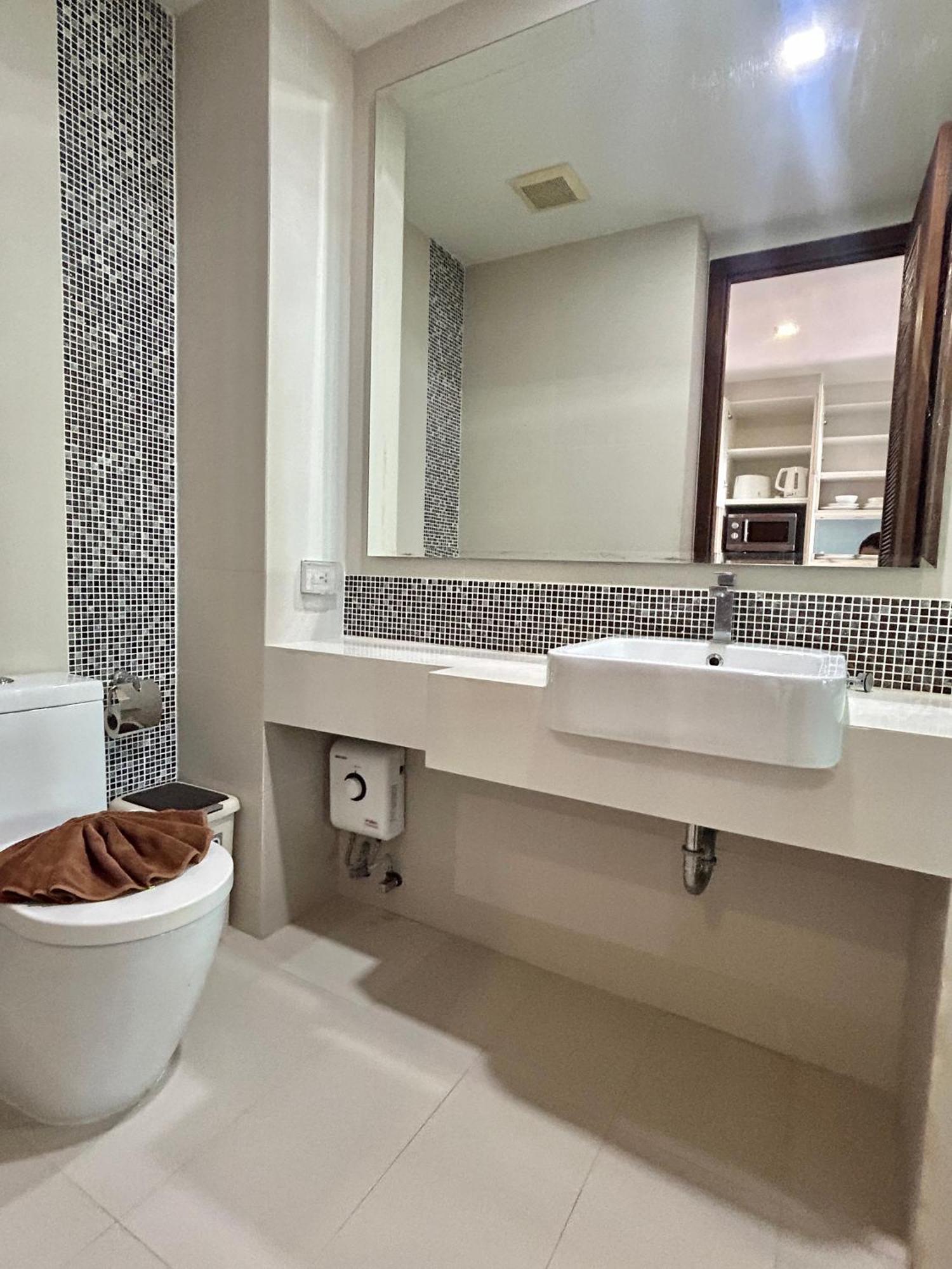 1 Bedroom Pool Access Rawai *