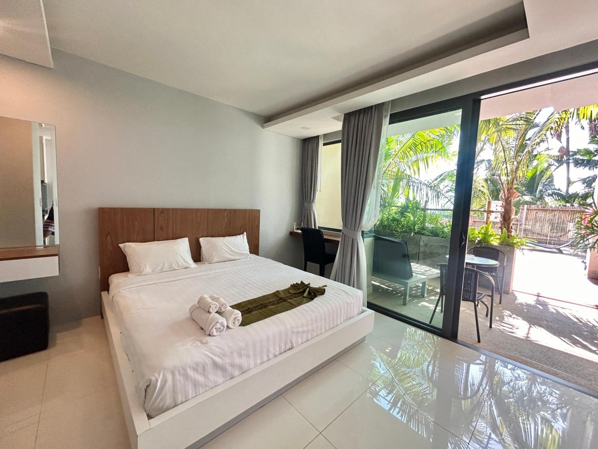 1 Bedroom Pool Access Rawai Apartment *
