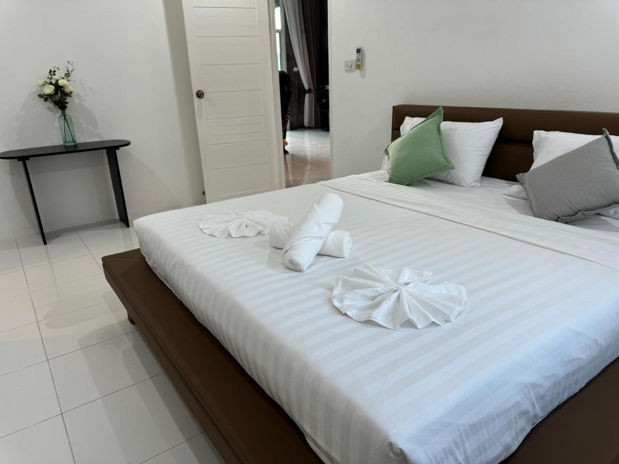 Veerakit Holiday home *