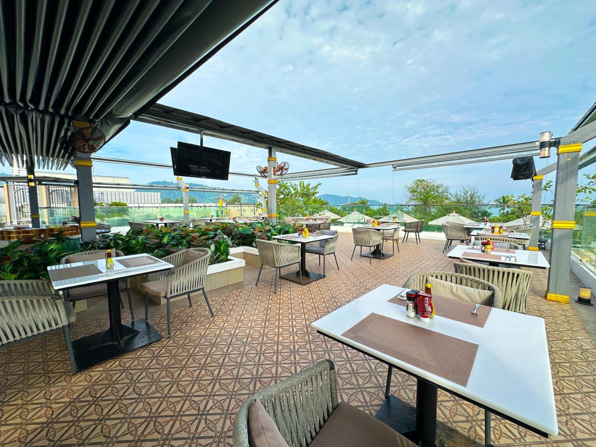 Clarian Hotel Patong