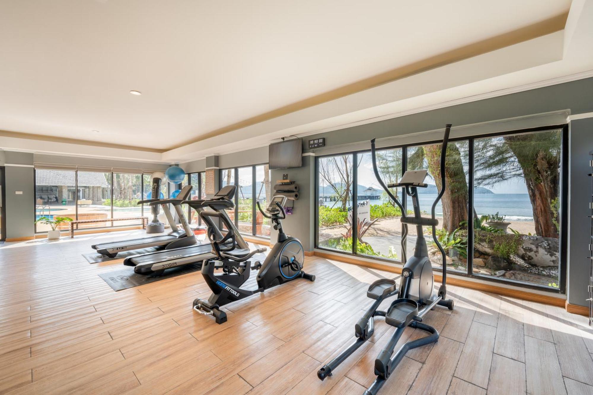 Thavorn Beach Village & Spa Phuket Resort 5*