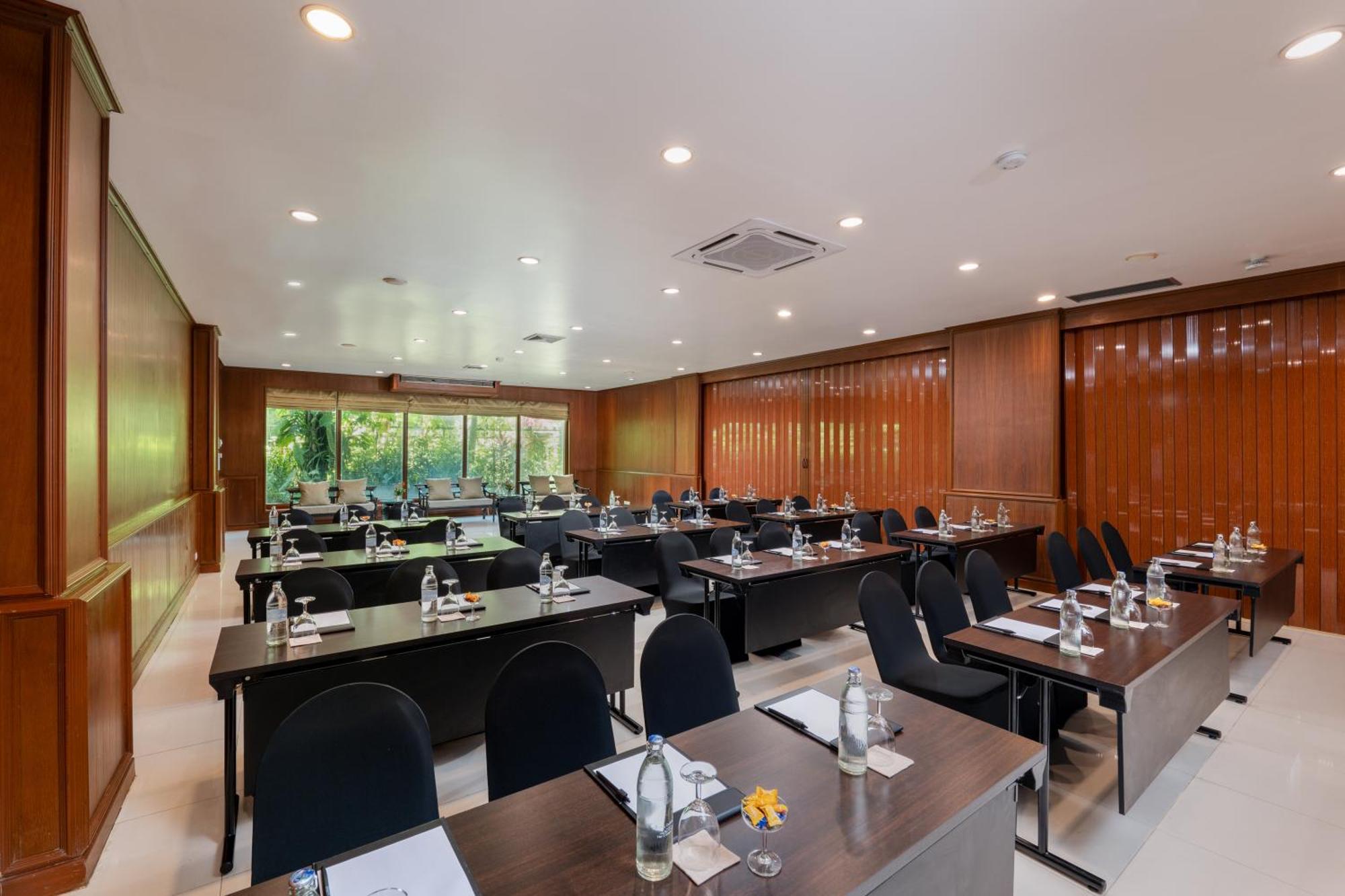 Thavorn Beach Village & Spa Phuket 5*