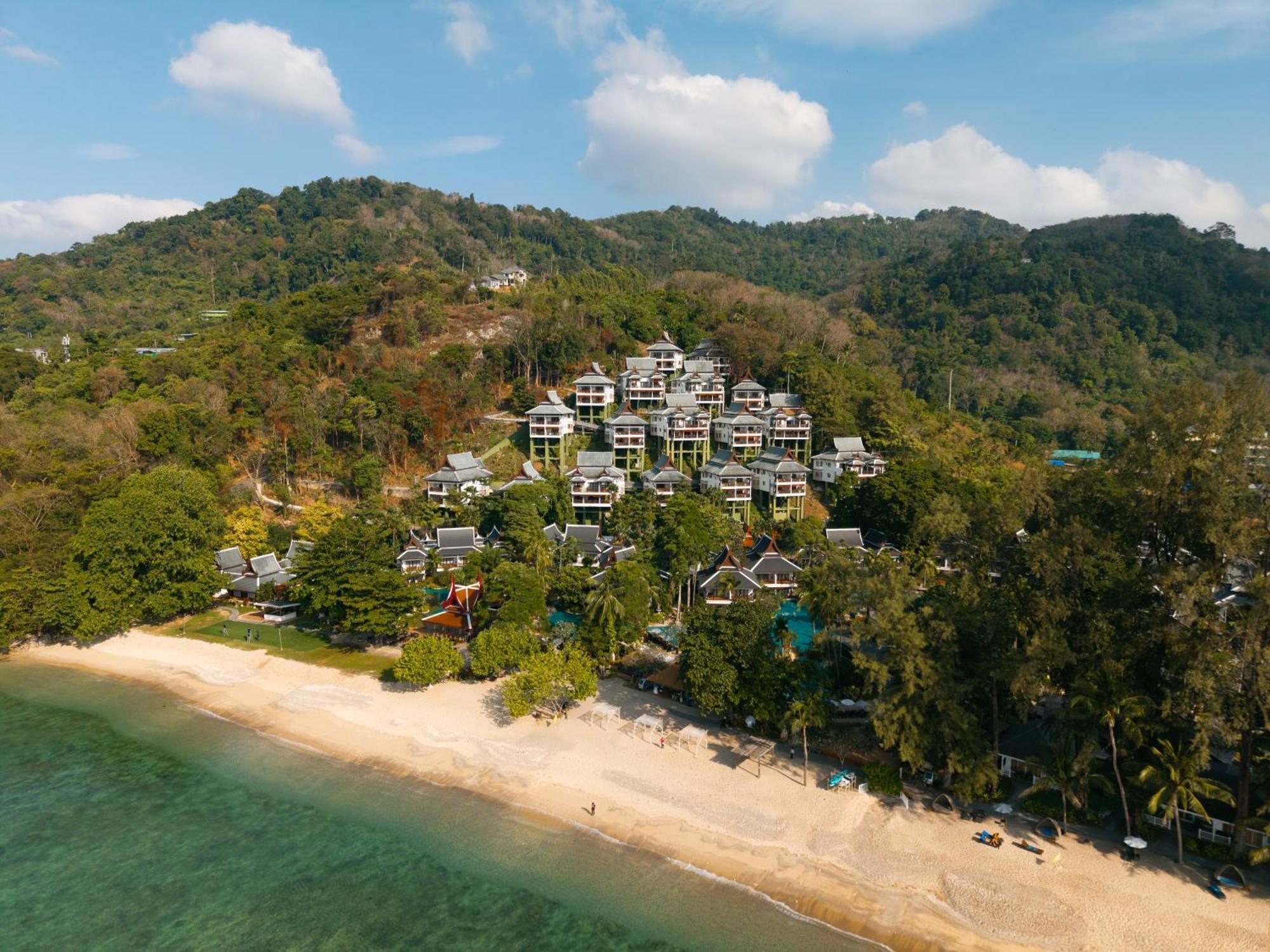 Thavorn Beach Village & Spa Phuket 5*