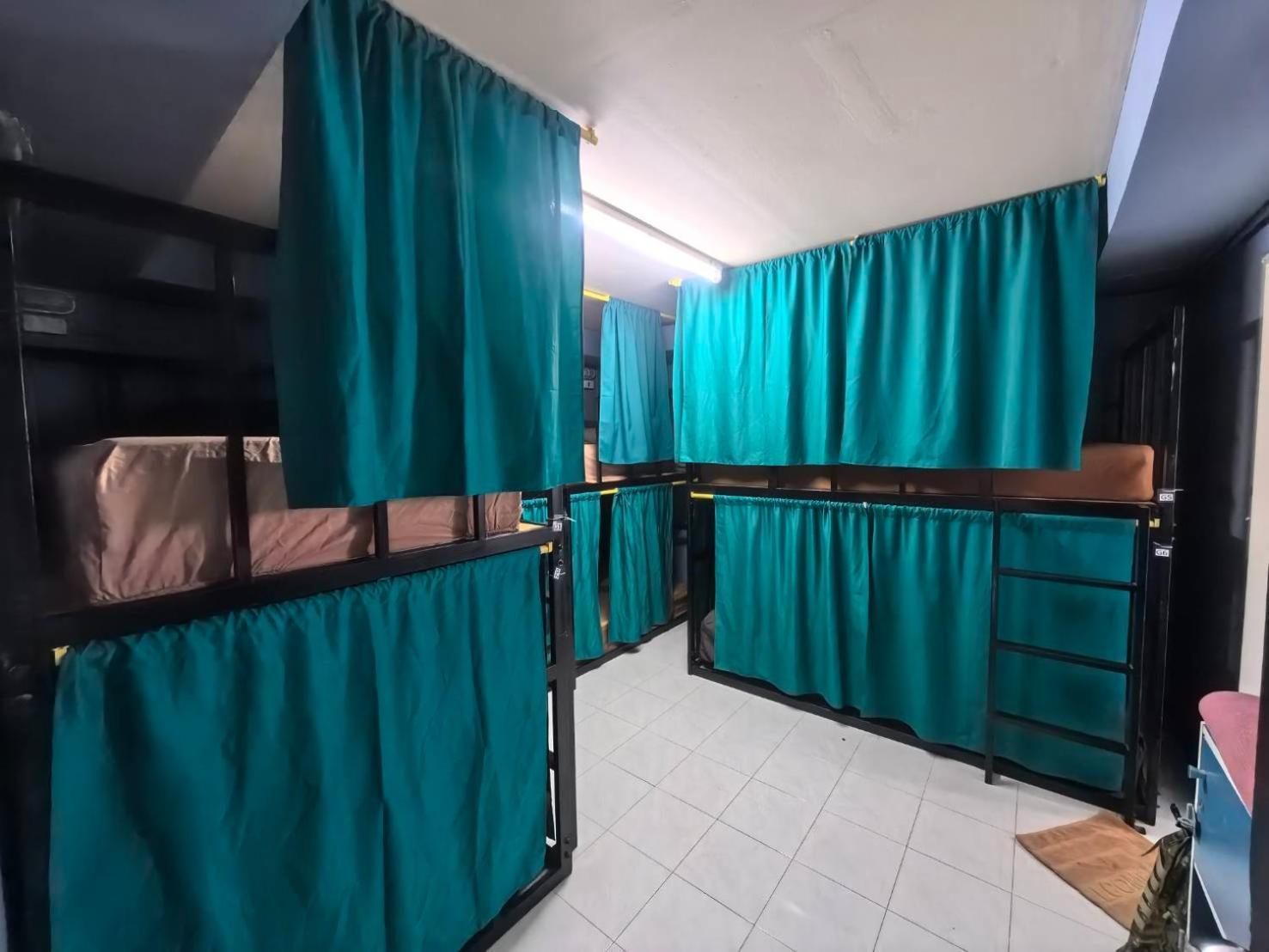 Black Pantera Hostel Patong