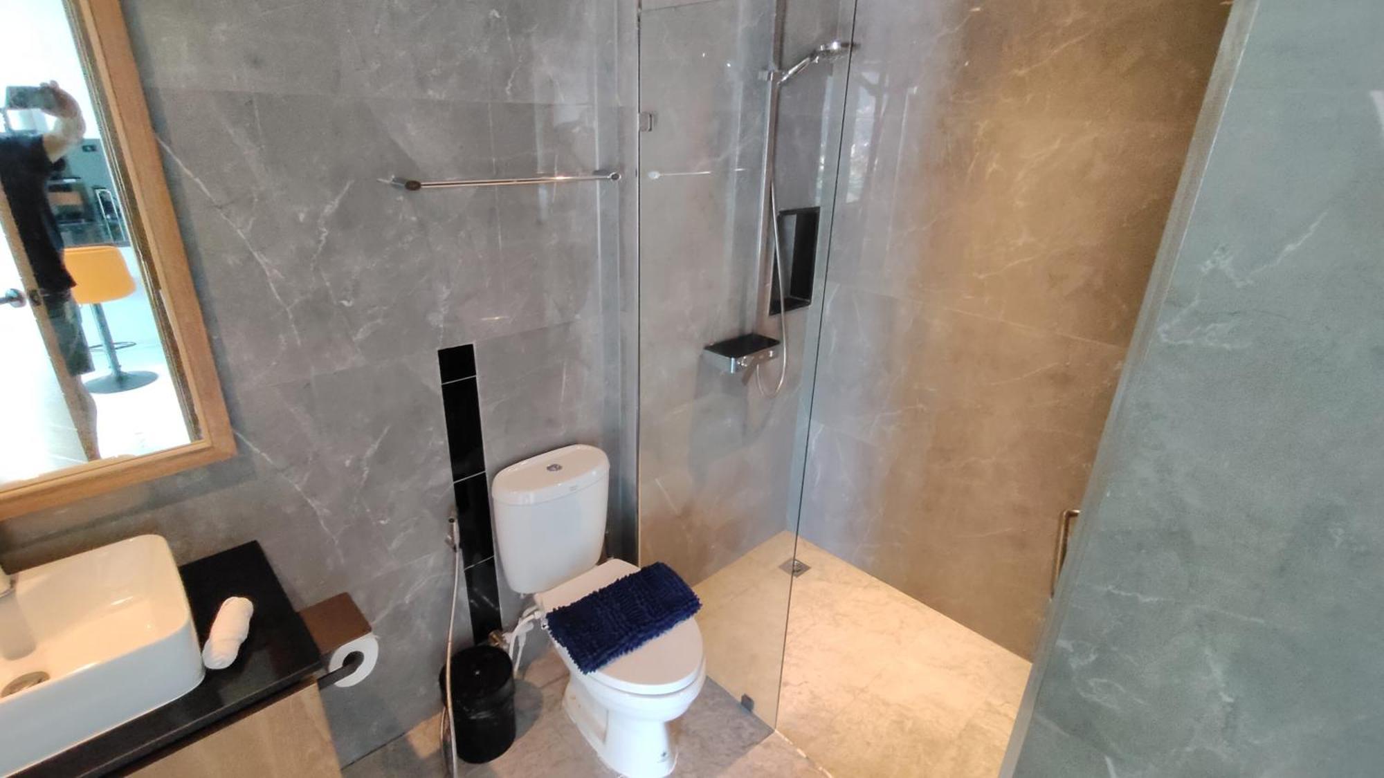 Emerald Terrace 2 Bedrooms Panoramic Ocean View Floor Apartment