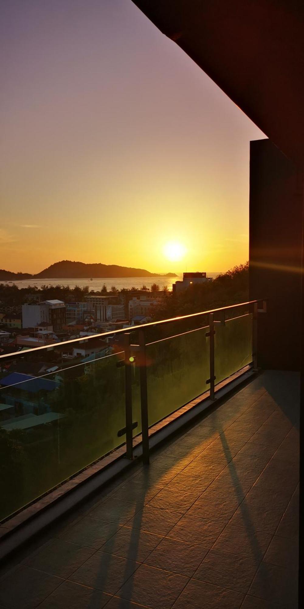 Emerald Terrace 2 Bedrooms Panoramic Ocean View Floor Apartment Patong