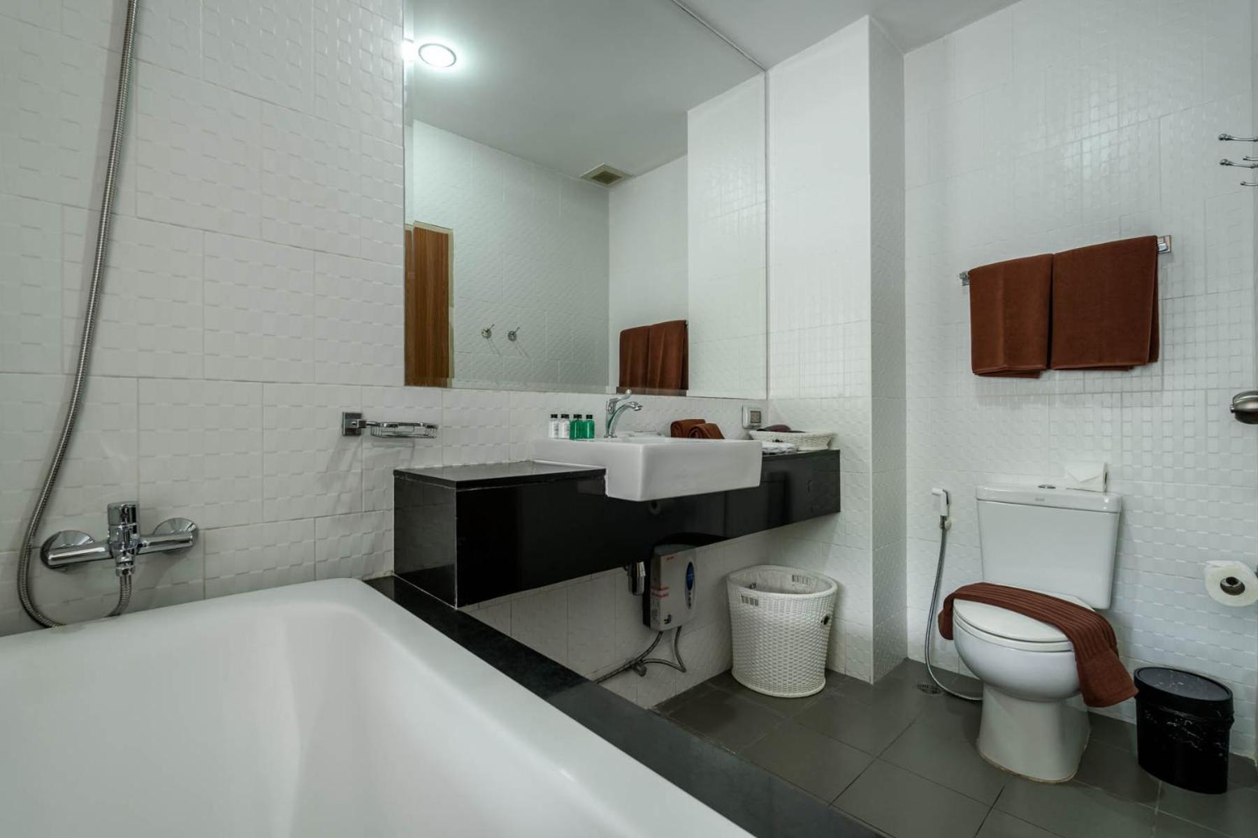 Chic By Redfox Hospitality