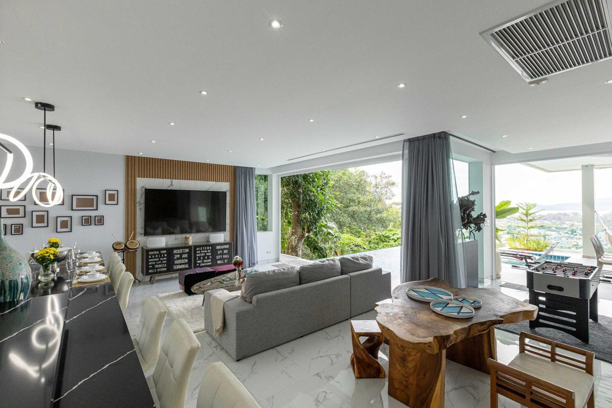 Seaview Three Bedroom In Bangtao Area