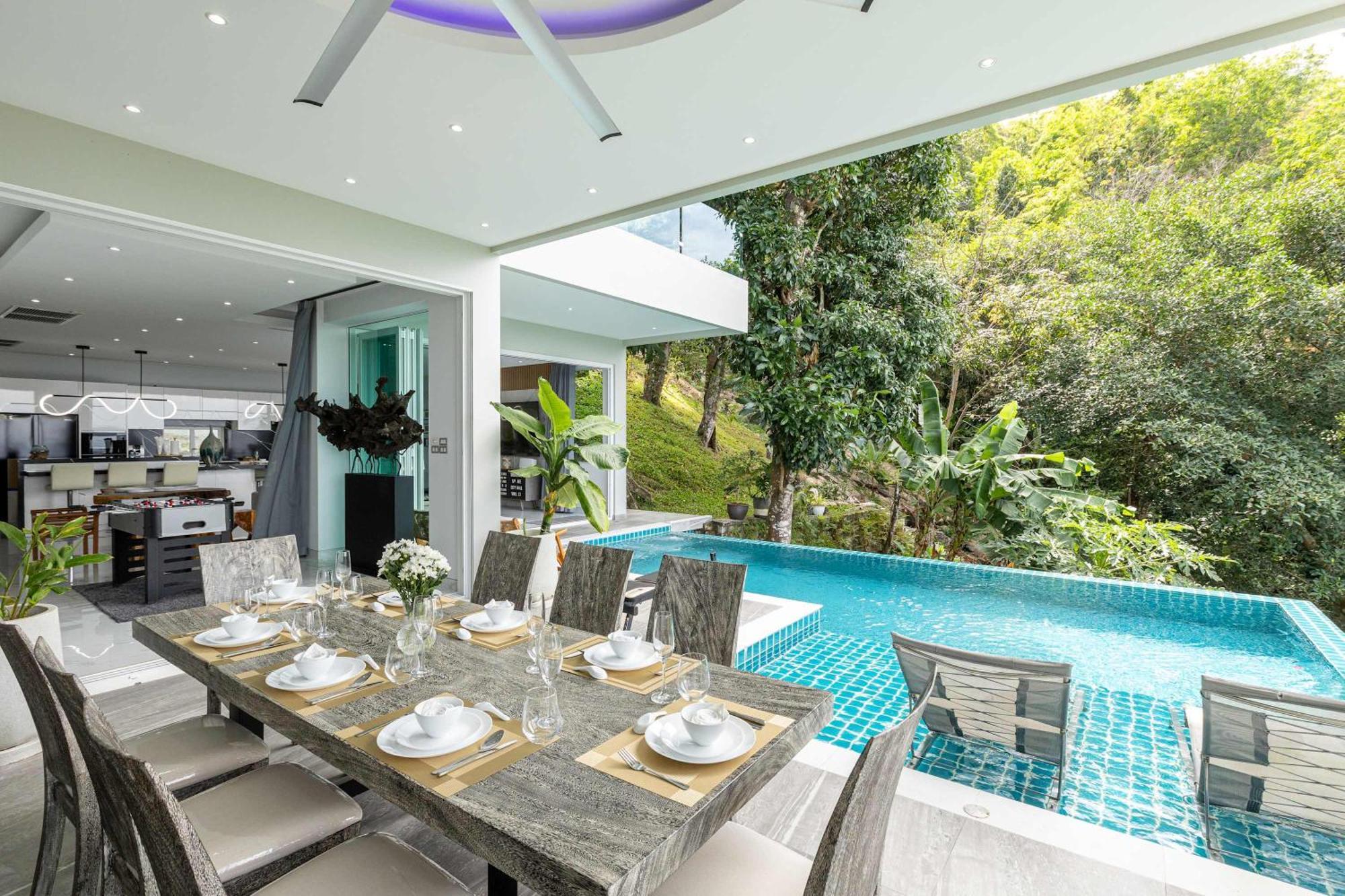 Seaview Three Bedroom In Bangtao Area