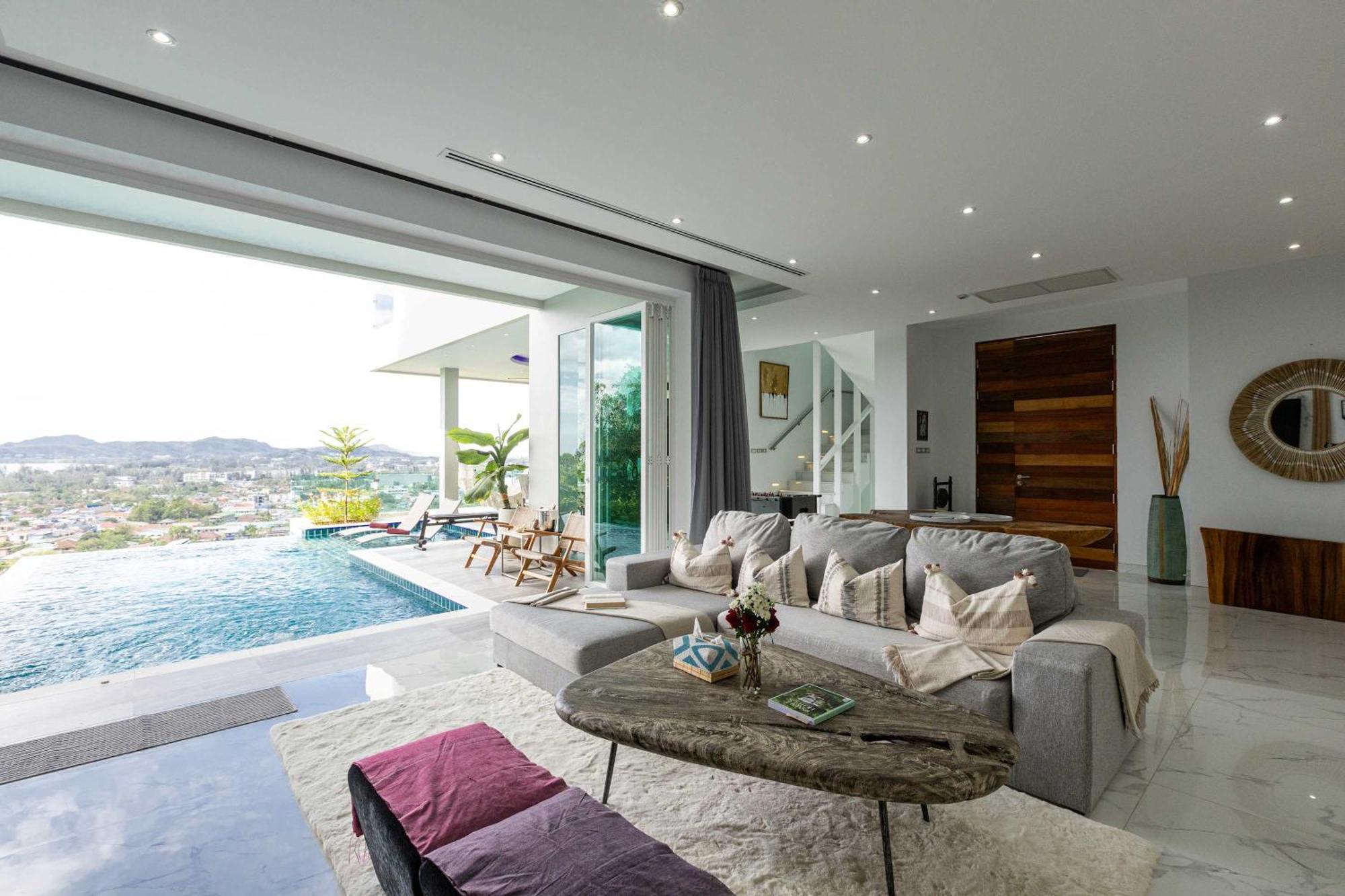 Seaview Three Bedroom In Bangtao Area Phuket