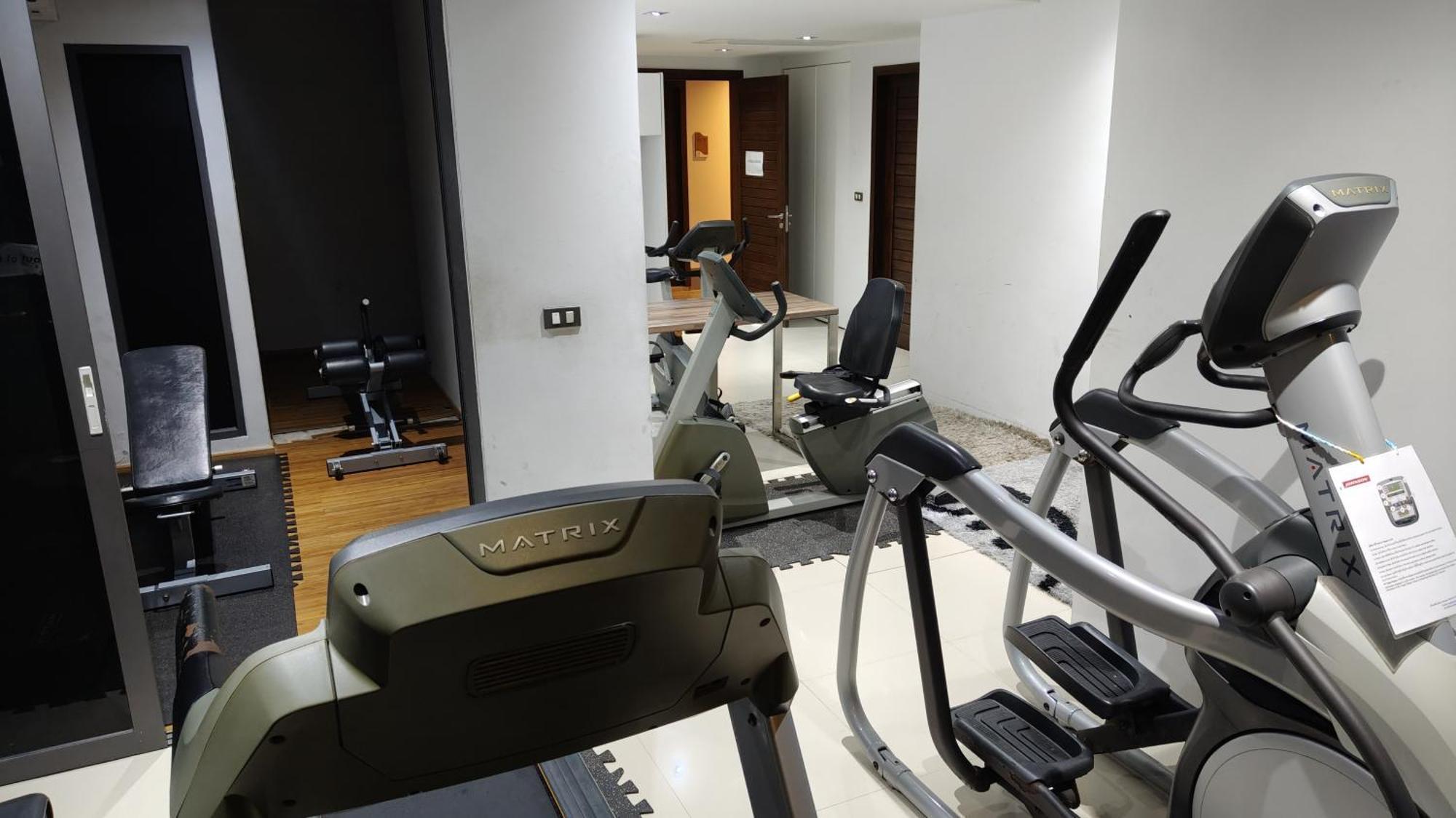 Emerald Terrace 2 Bedrooms Panoramic Ocean View Floor Apartment Patong