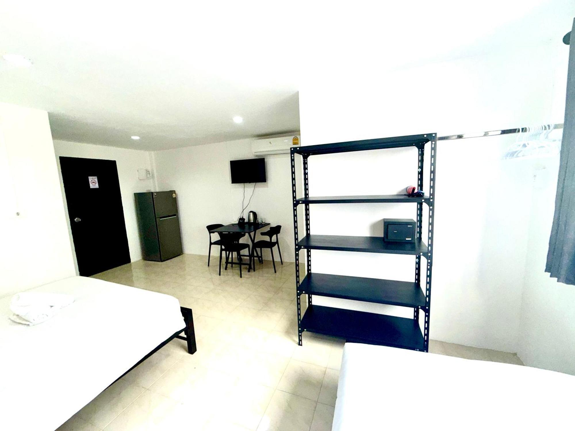 Canal 312 Apartment Patong