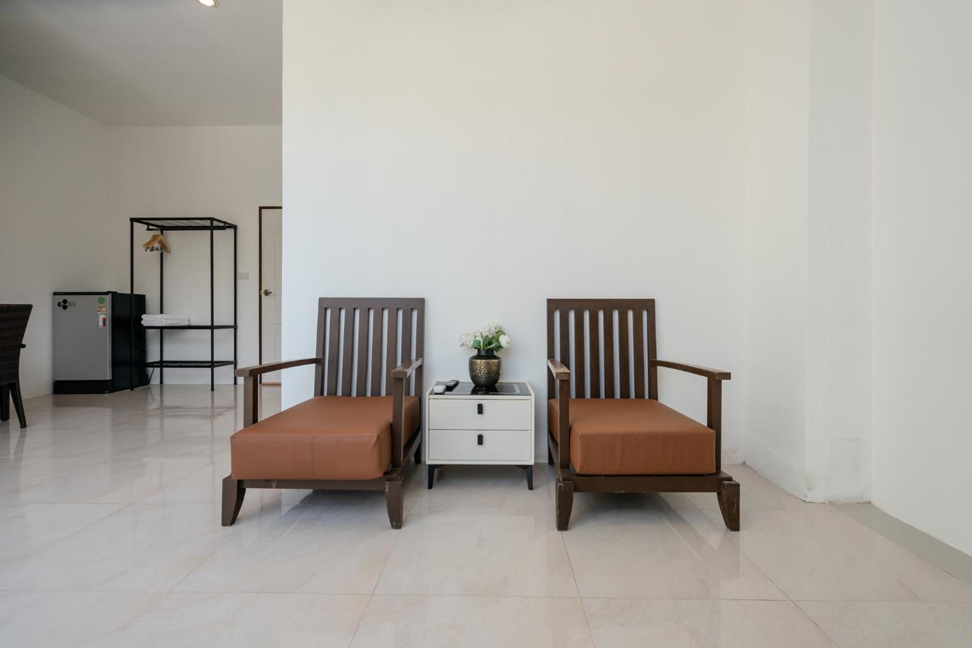 Golden Manora Bangtao Hotel 3*
