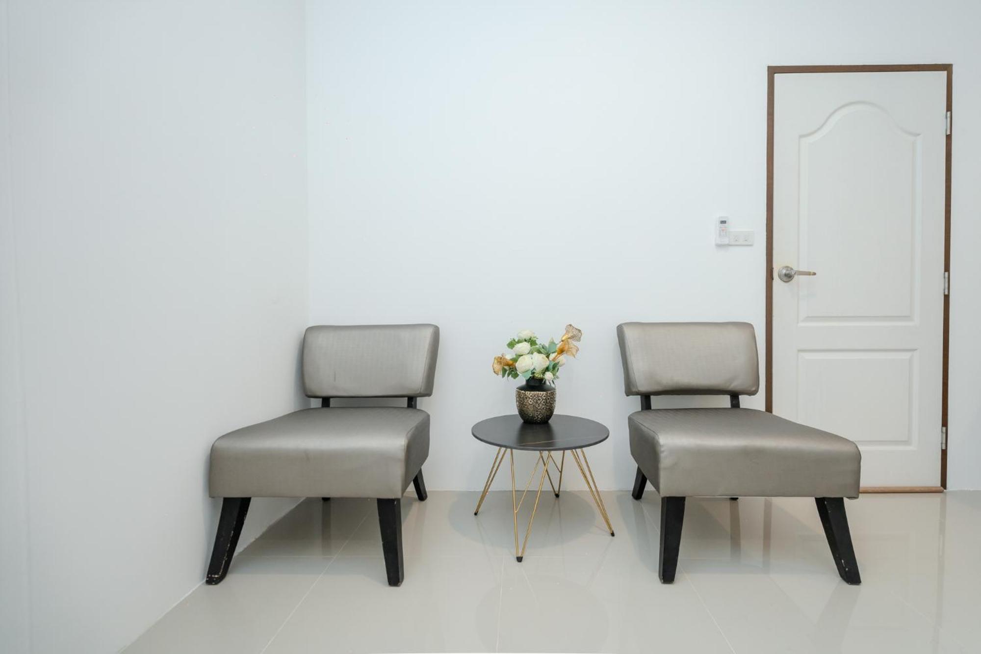 Hotel Golden Manora Bangtao 3*