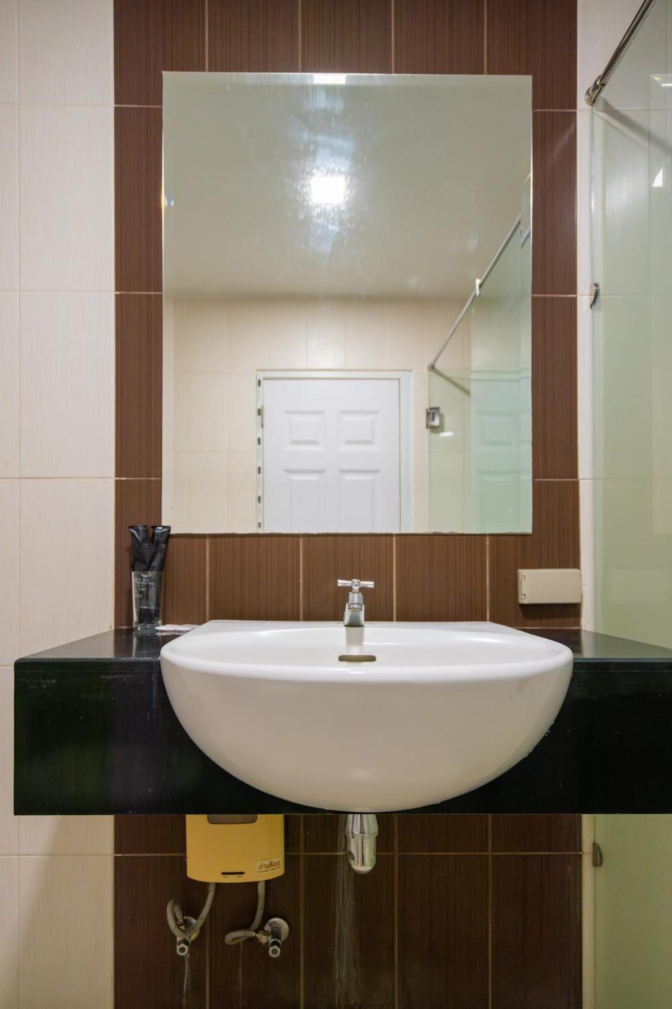 Golden Manora Bangtao Hotel