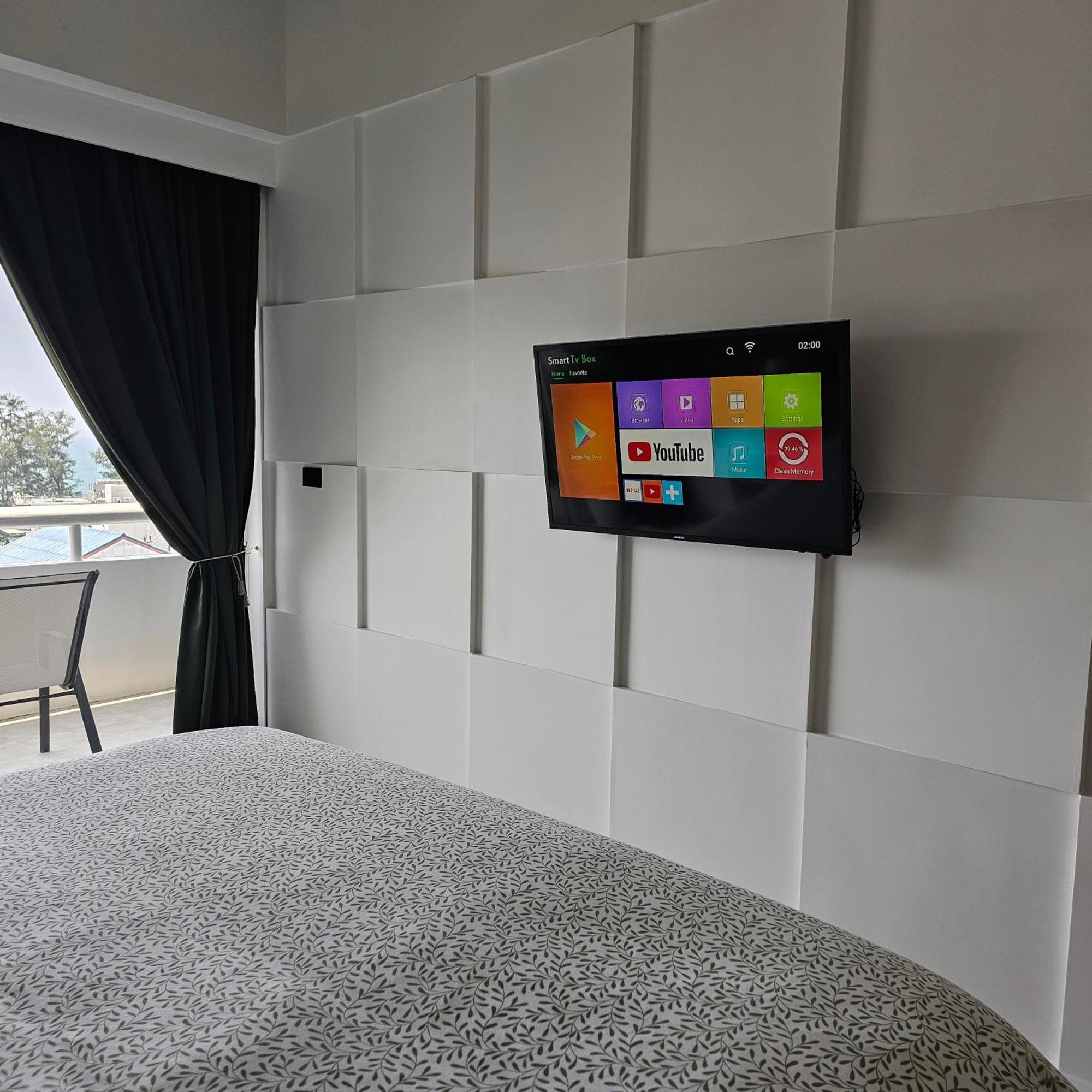 Tower 1 Bedroom Sea View Apartment *