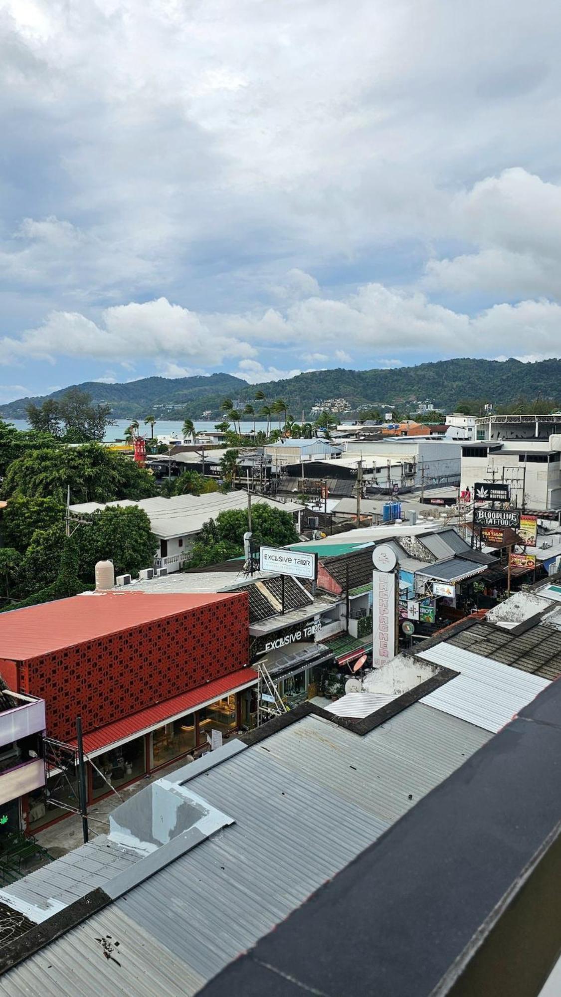 Absolute Bangla 2 Apartment Patong