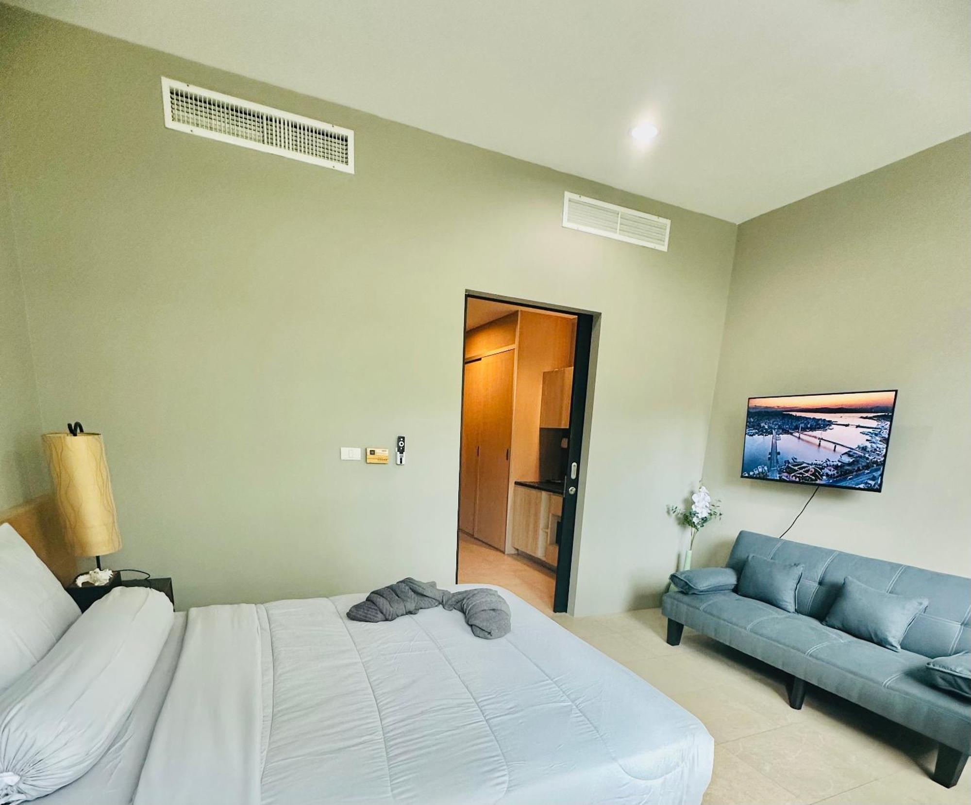 Cozy Veloche Group Apartment Phuket