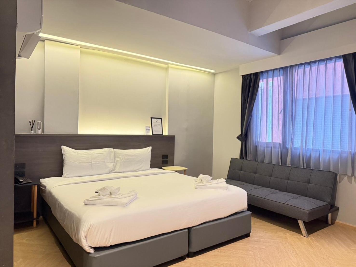 Asrama Leon's Loft House *