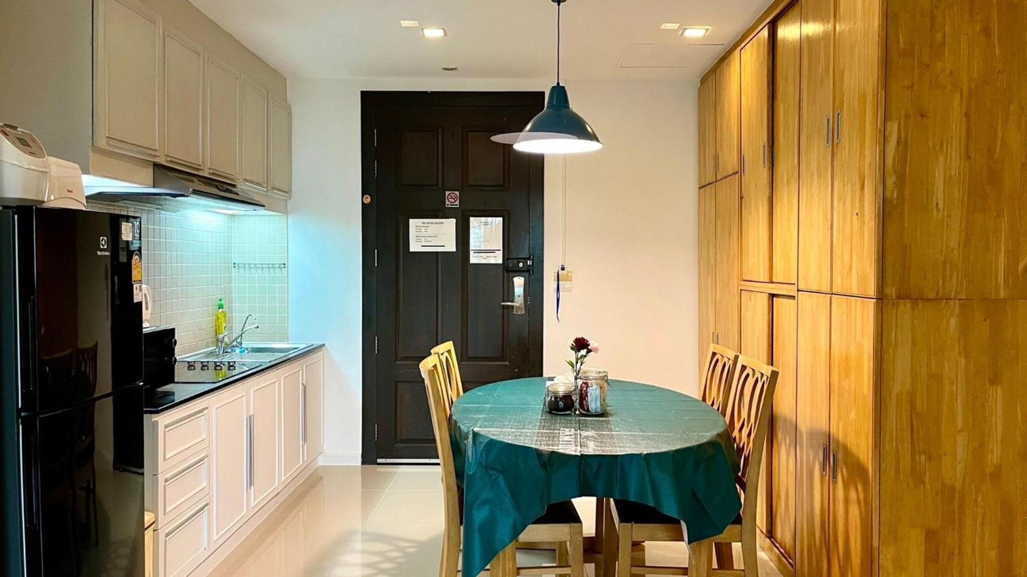 619 2 Bedrooms 2 Bathrooms 1 Km Walk To *