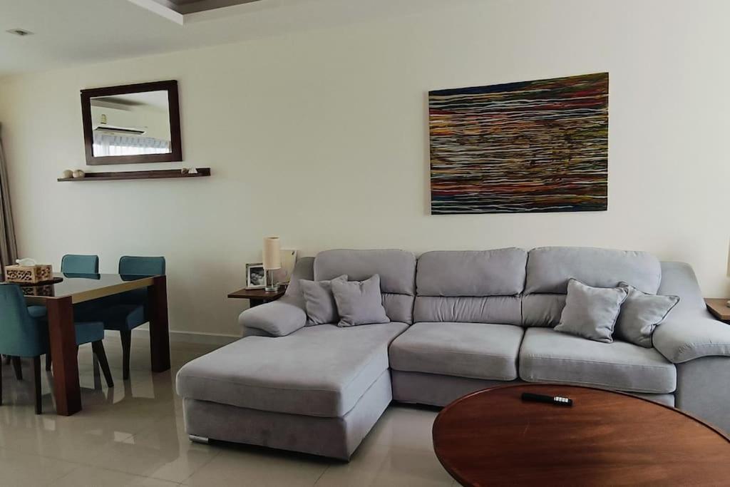 Bangtao 600m Laguna 3bdr 3,5bath With Jacuzzi And Bbq Up To 8 Guests 5 Nights Free Taxi Ferienhaus