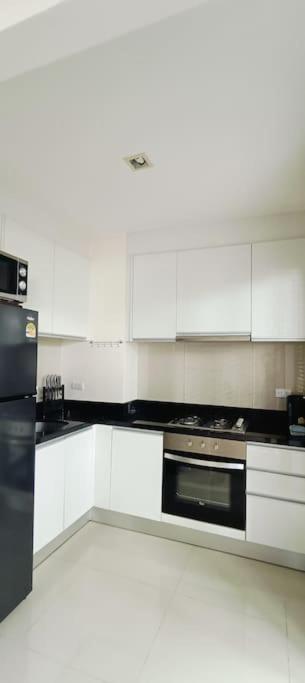 Ferienhaus Bangtao 600m Laguna 3bdr 3,5bath With Jacuzzi And Bbq Up To 8 Guests 5 Nights Free Taxi *