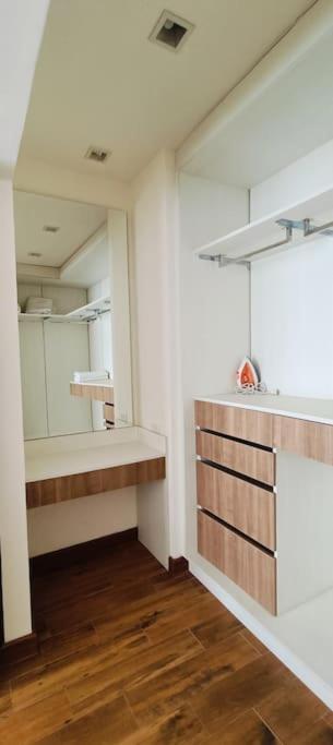 Bangtao 600m Laguna 3bdr 3,5bath With Jacuzzi And Bbq Up To 8 Guests 5 Nights Free Taxi Ferienhaus *
