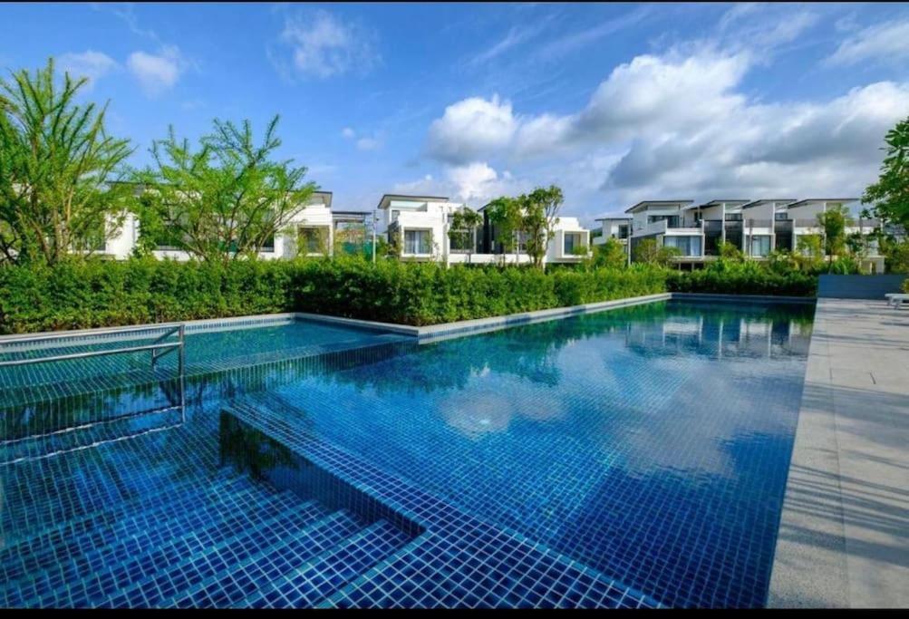 Bangtao 600m Laguna 3bdr 3,5bath With Jacuzzi And Bbq Up To 8 Guests 5 Nights Free Taxi Ferienhaus Phuket