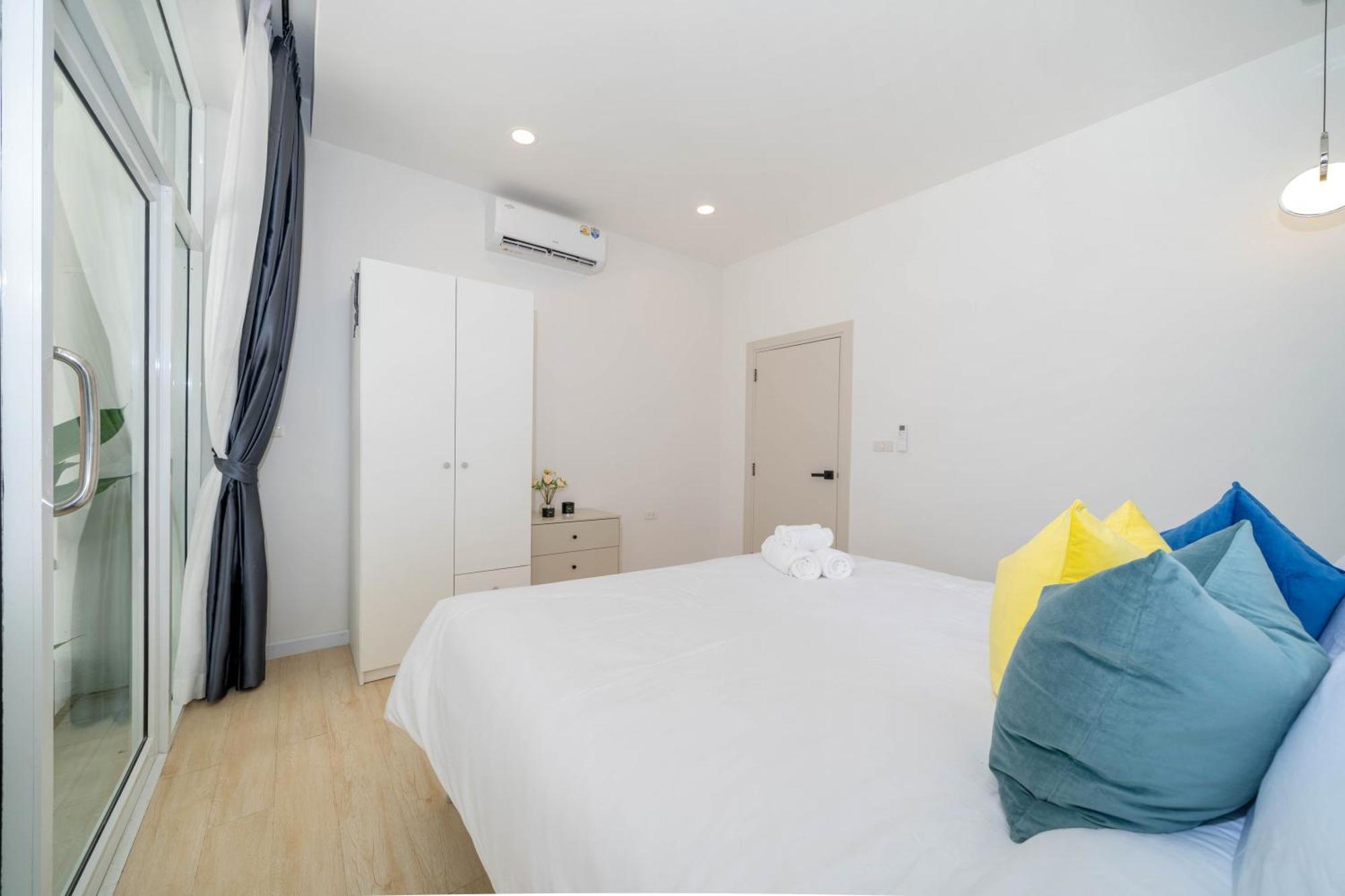 Winks Phuket Holiday home