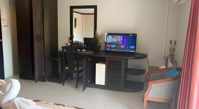 The Hotel 2*