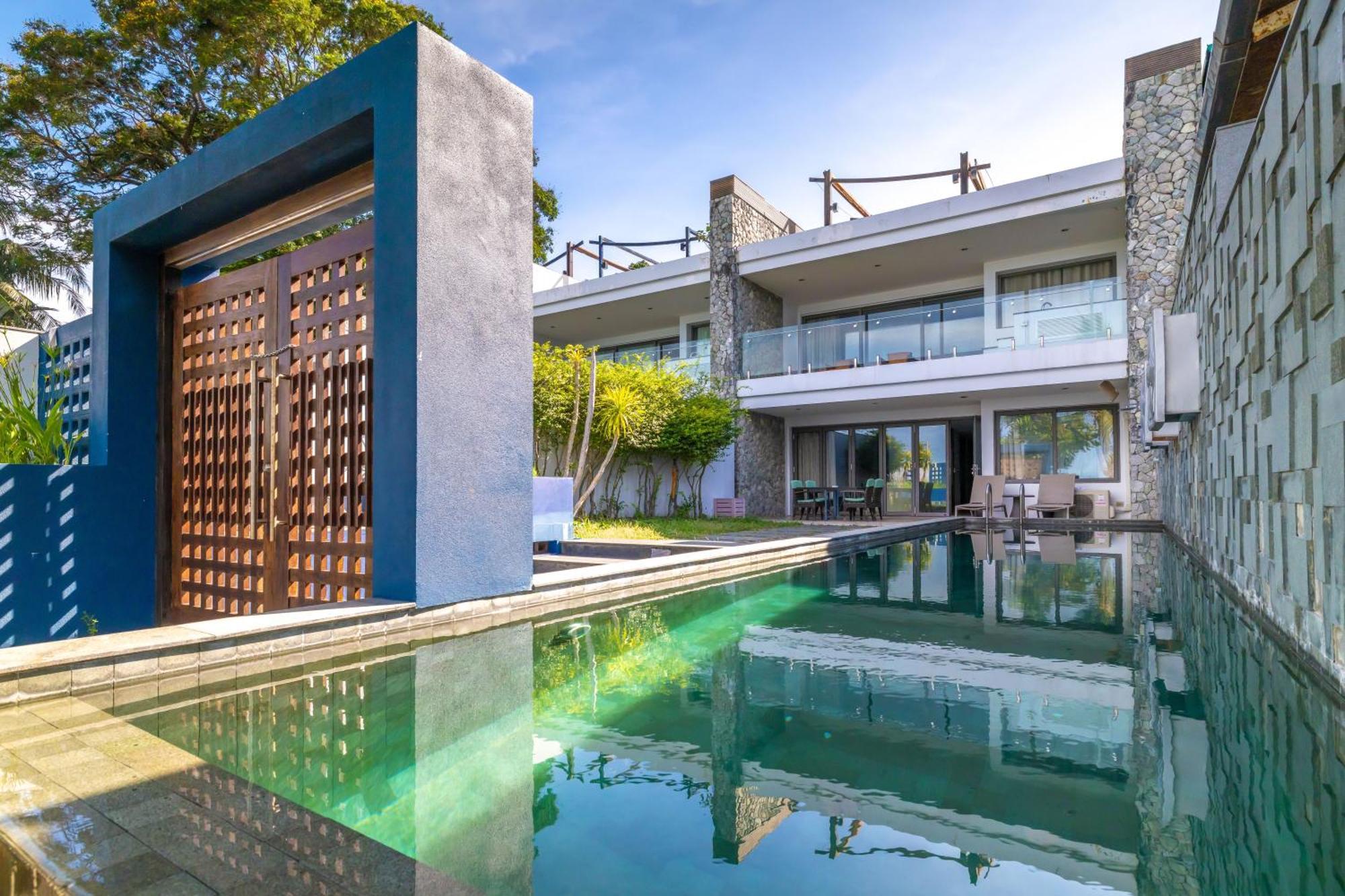 Villa Moonlit Bay Seaview & *
