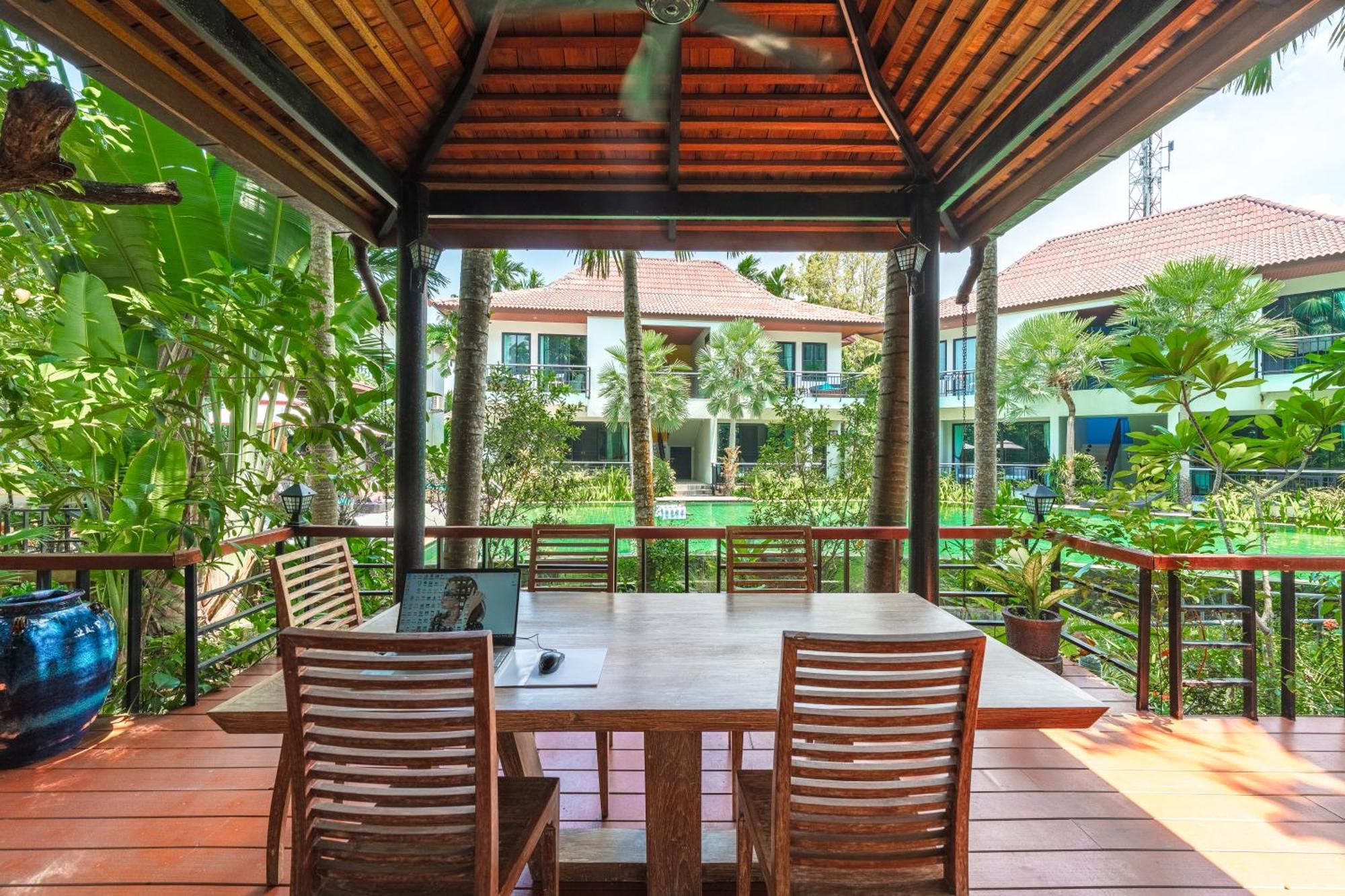 Coco Retreat Phuket And - Sha Resort Chalong