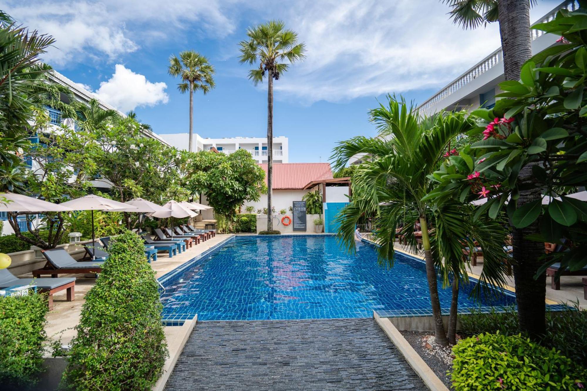 Phuket Island View - Sha Extra Resort Karon