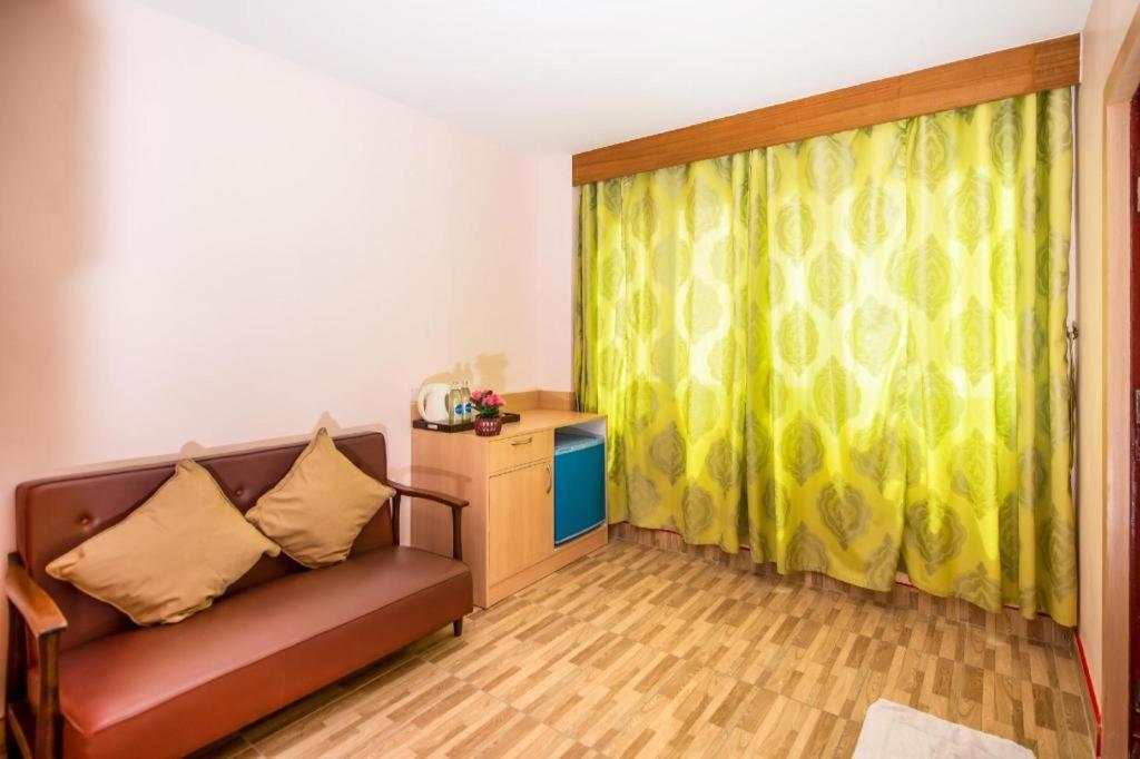 Oyo 343 Wanna Marine Hotel Phuket