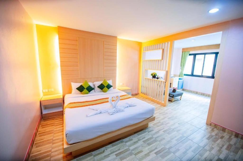 Hotel Oyo 343 Wanna Marine Phuket