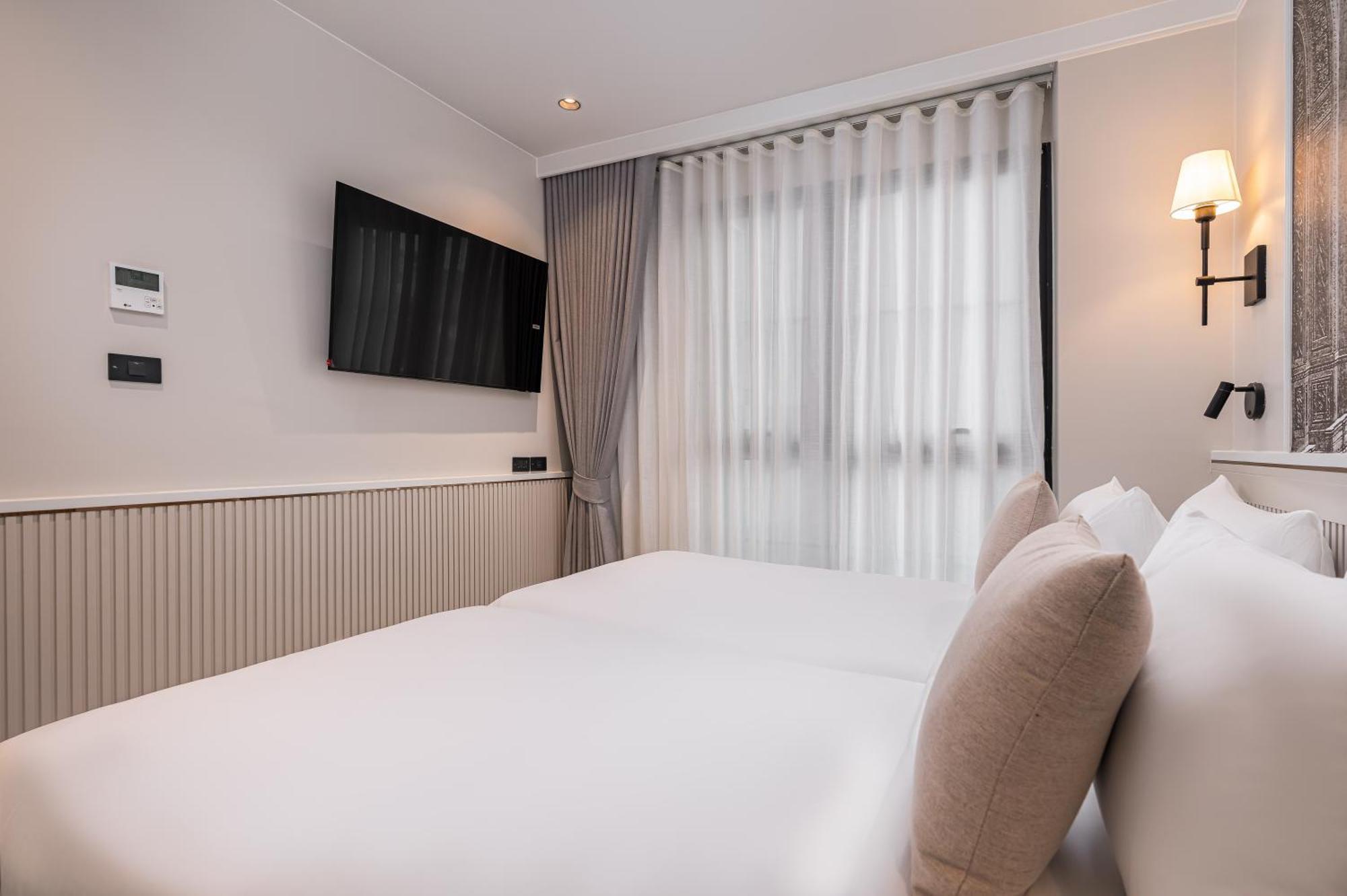 Hotel Chateau Du Village 4*