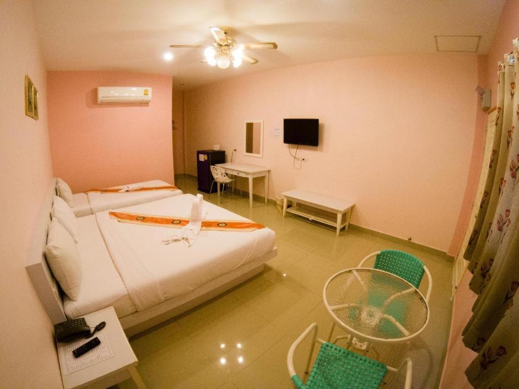 Hotel Holland Phuket