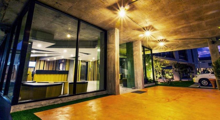 B2 Boutique & Budget Hotel Phuket
