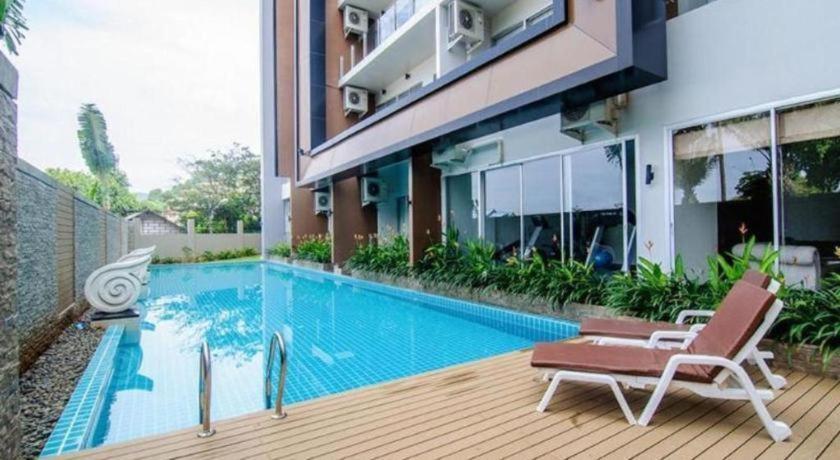Chic Residences At Hotel