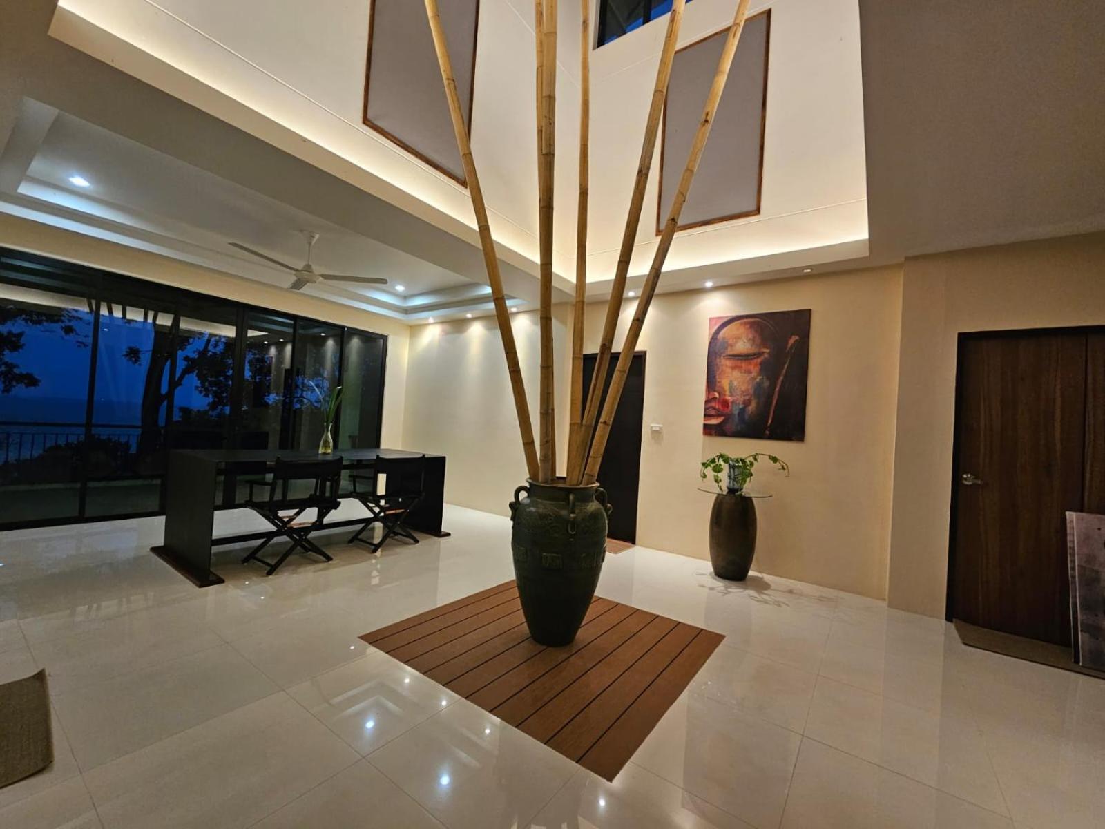 Beachfront In Rawai Villa Phuket