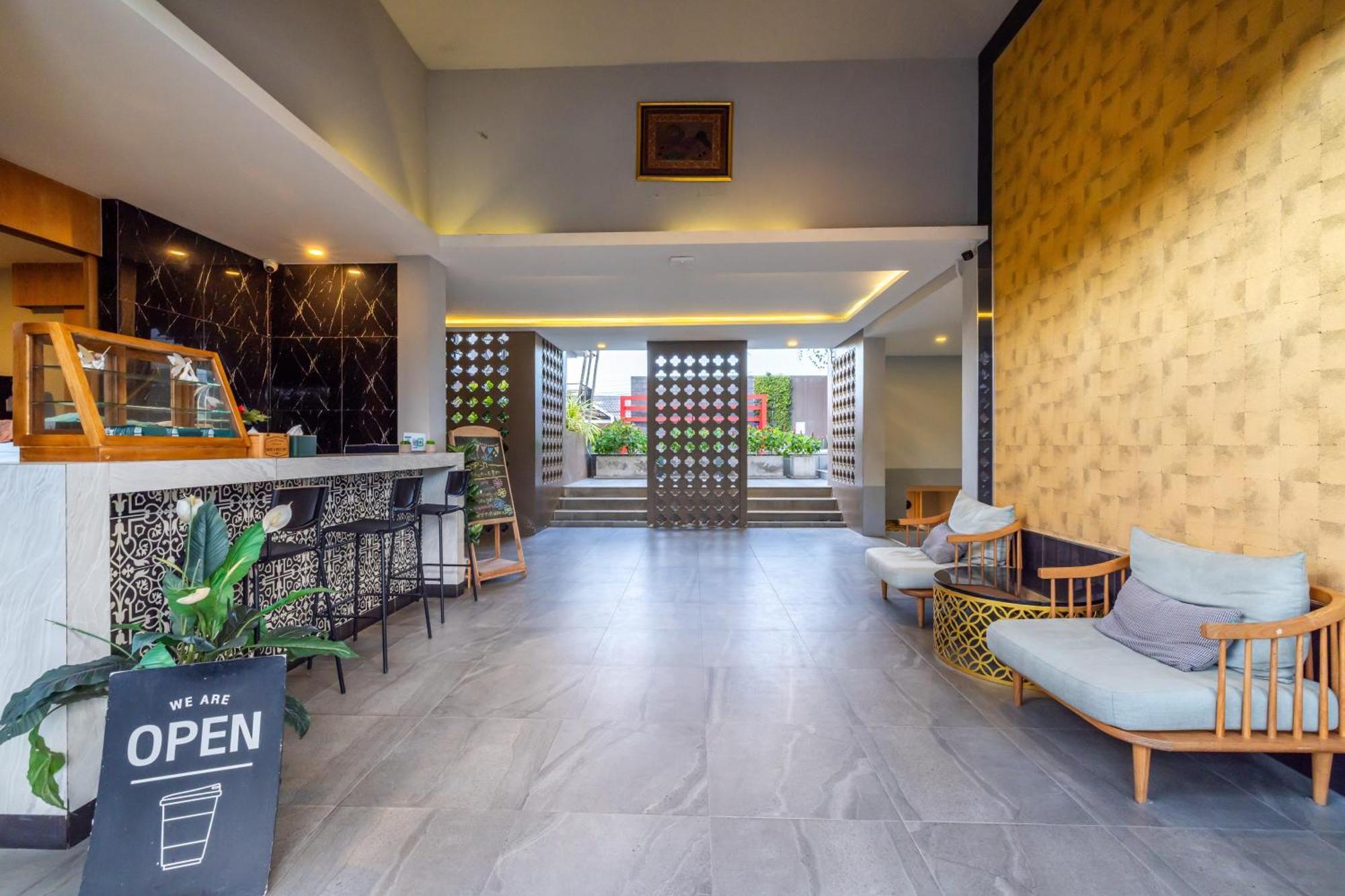 Antiya Hotel 4*