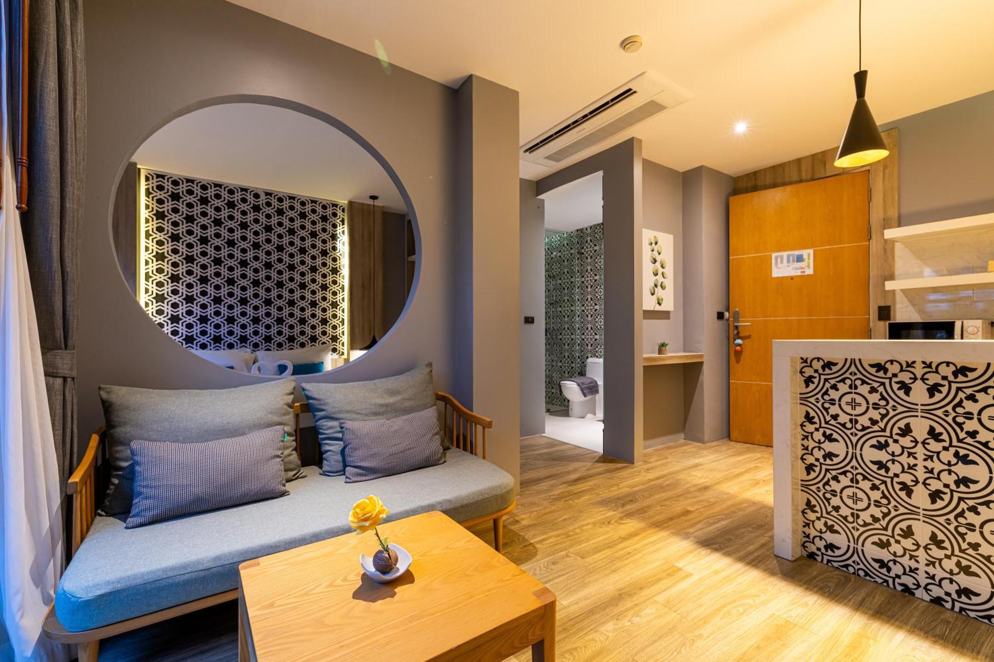 Hotel Antiya Phuket