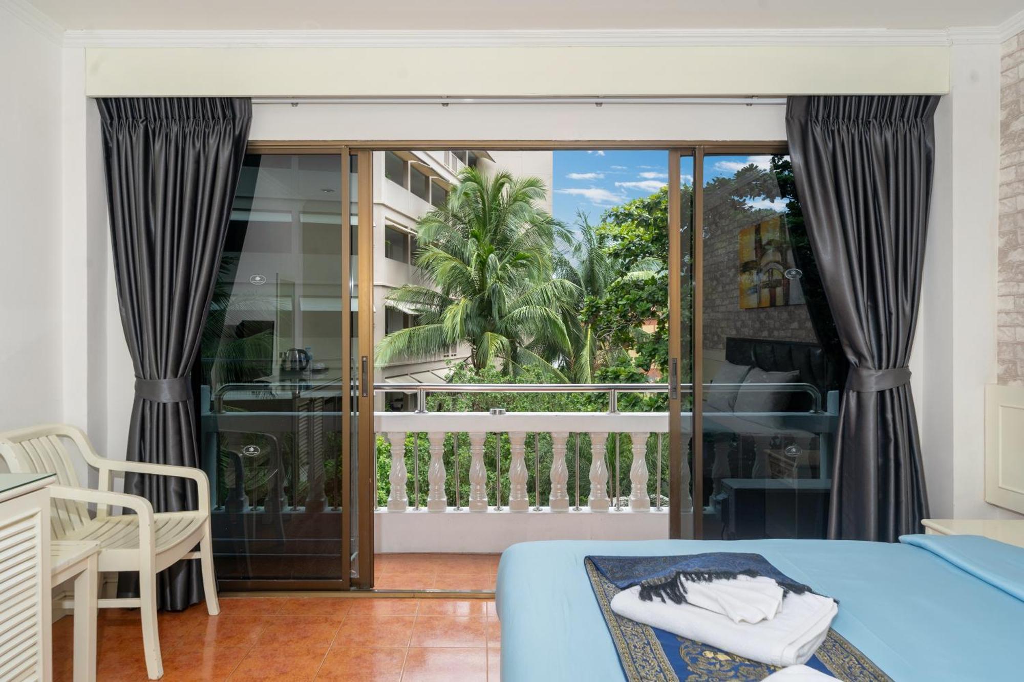 And Apartment Patong