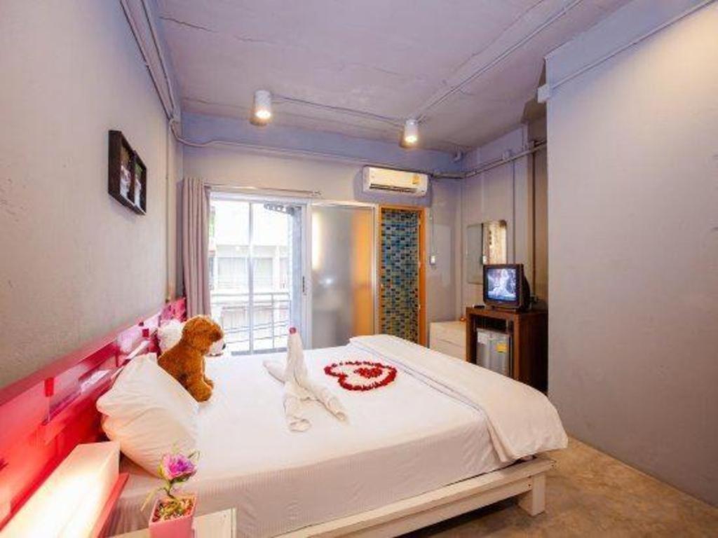 Oyo 292 The Oddy Hip Hotel 2*