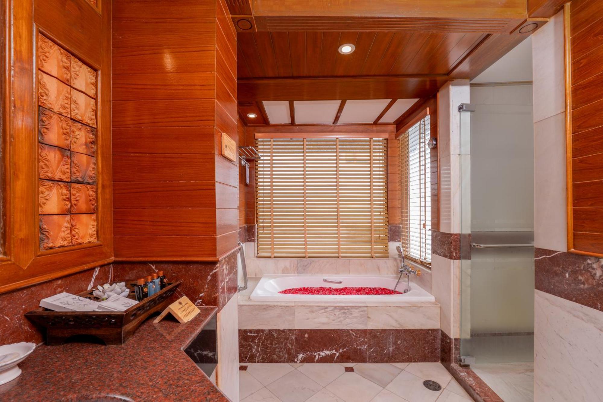 Resort Thavorn Village Resort&spa Phuket - Sha Extra 5*