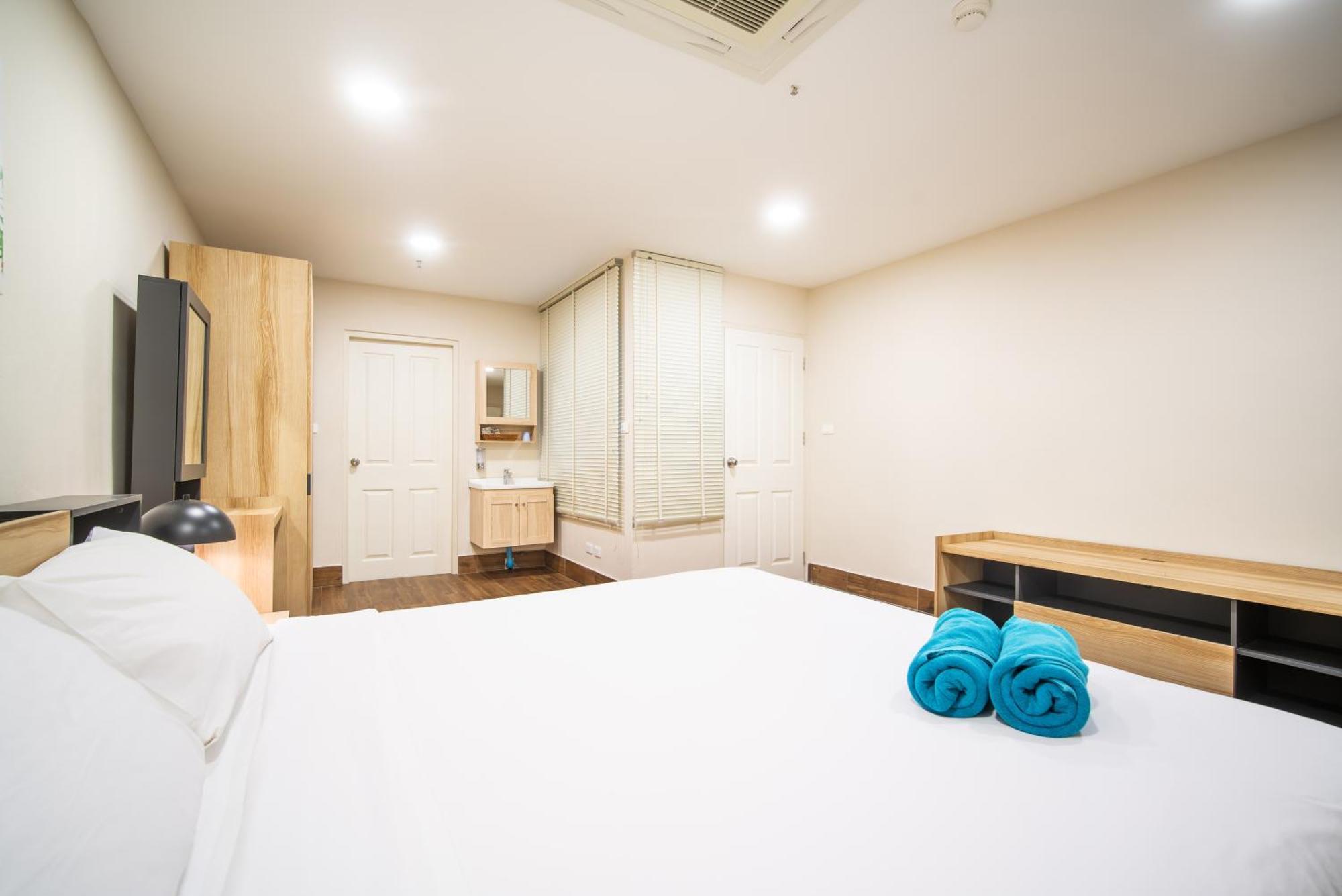 Apartment Tower Superior Seaview 4br210 Patong