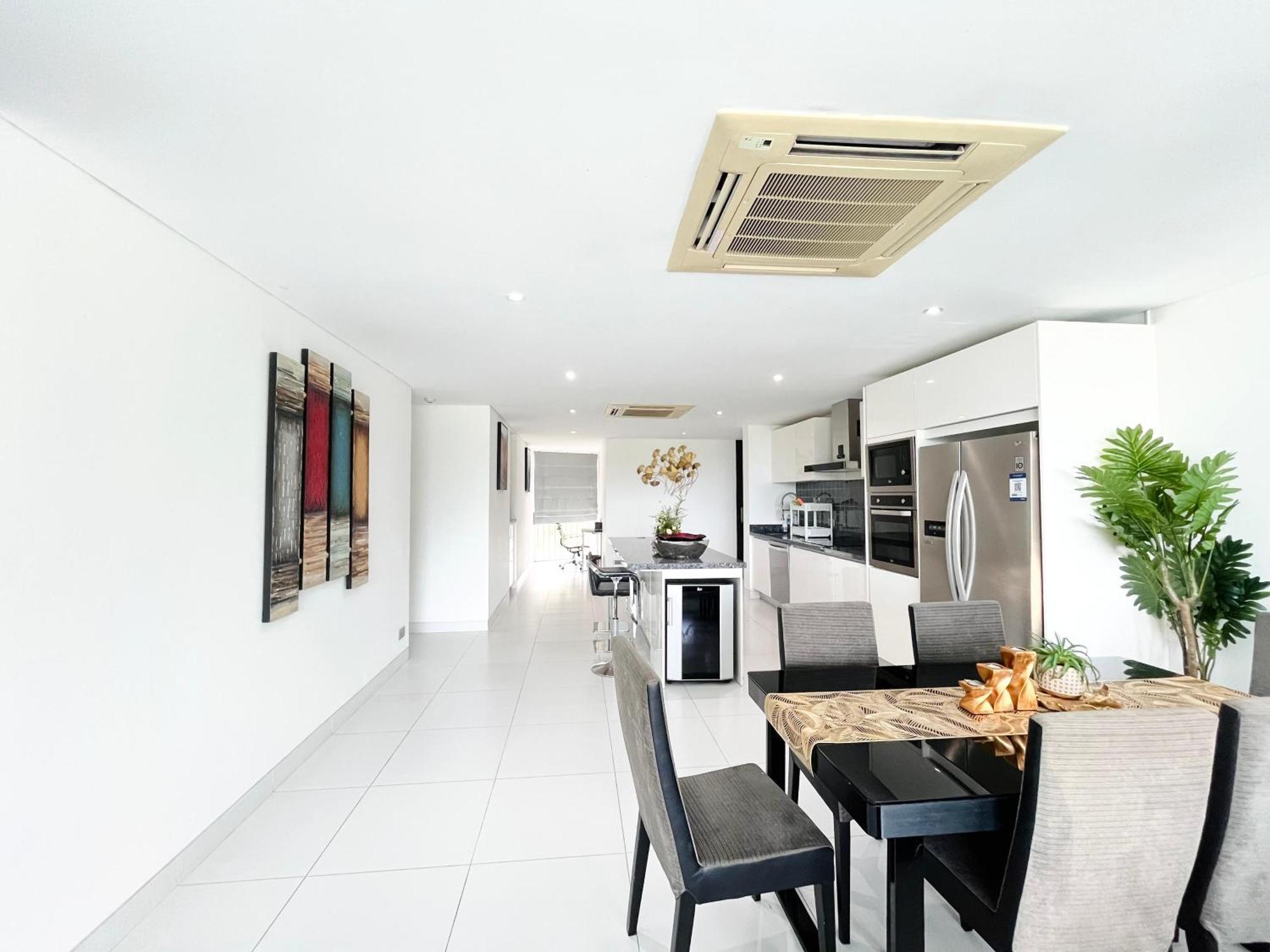 Twin Sands Penthouse * Patong